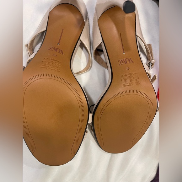 Zara Women's Nude Strappy Sandals - Picture 5 of 11